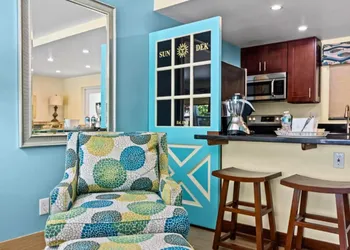 Sun Dek Beach House hotel thumbnail 6