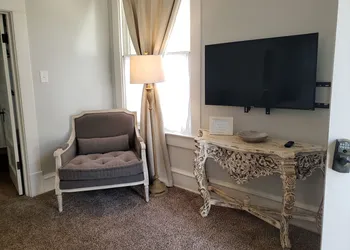 Katy House Bed and Breakfast hotel thumbnail 4