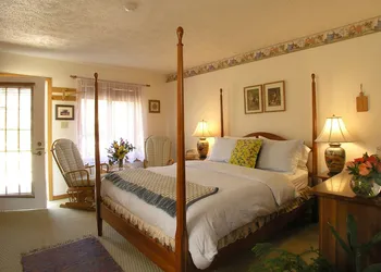 Swiss Woods B&B Inn hotel thumbnail 3
