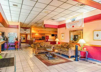Castle Inn & Suites by OYO Lawton hotel thumbnail 5