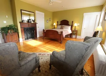 Louisbourg Heritage House hotel thumbnail 4