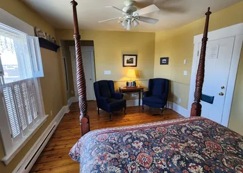 Louisbourg Heritage House hotel thumbnail 7