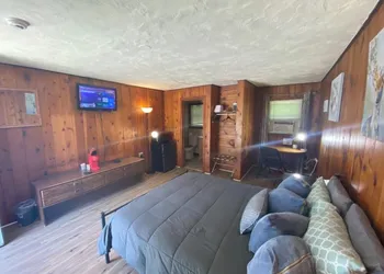 Heart of the Berkshires hotel thumbnail 5