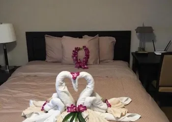 Shoreside Inn & Suites hotel thumbnail 4