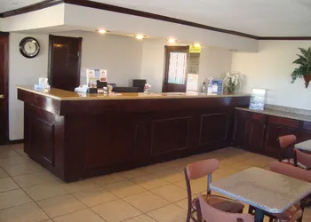 Navasota Inn hotel thumbnail 2