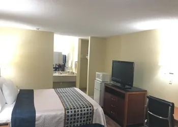 Navasota Inn hotel thumbnail 4