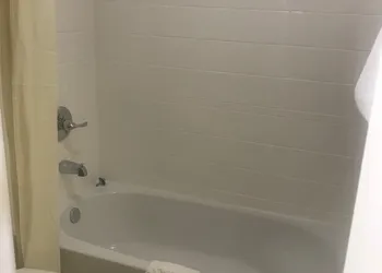 Navasota Inn hotel thumbnail 8