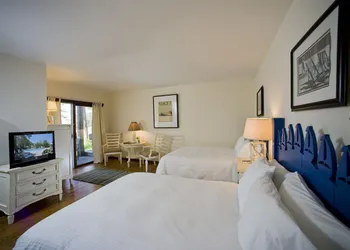 The Hampton Maid hotel thumbnail 8