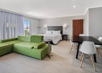 Fiesta Inn Express Nuevo Laredo hotel thumbnail 3
