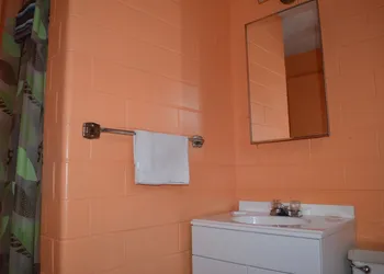 Admiral Motel hotel thumbnail 5