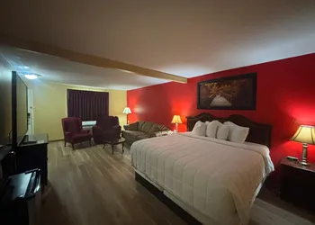 Economy Inn & Suites hotel thumbnail 3