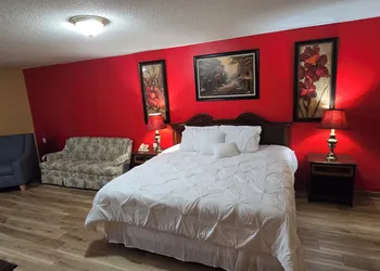 Economy Inn & Suites hotel thumbnail 7
