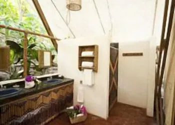 Okavango hotel thumbnail 7