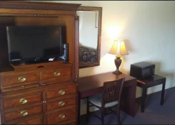 Sunshine Motel hotel thumbnail 6