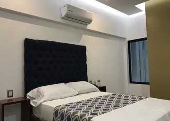 Hotel Plaza Amalia hotel thumbnail 7
