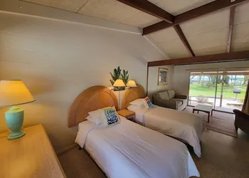 Tropical Resort & Marina on Lake Beresford hotel thumbnail 4
