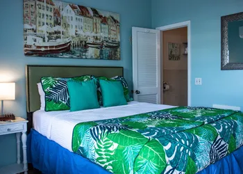 Caribbean House hotel thumbnail 2