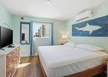 Windward Passage Resort hotel thumbnail 3