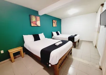 Hotel Dulce Luna hotel thumbnail 2