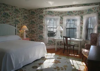 The Colony Hotel hotel thumbnail 4