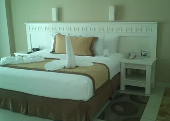BlueBay Grand Esmeralda All Inclusive hotel thumbnail 4