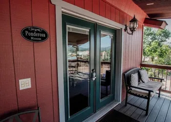 Beeline Guest House hotel thumbnail 2