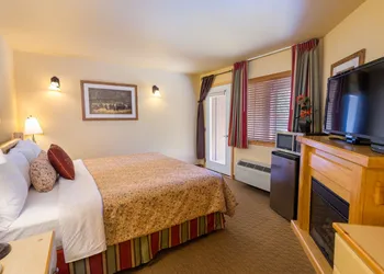 Icicle Village Resort hotel thumbnail 5