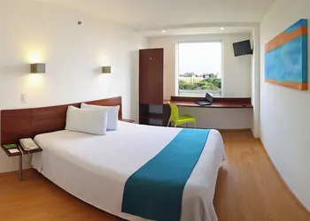 One Xalapa Las Animas hotel thumbnail 8