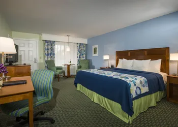 Ogunquit - The Milestone hotel thumbnail 3