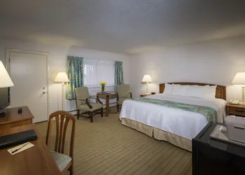 Ogunquit - The Milestone hotel thumbnail 4