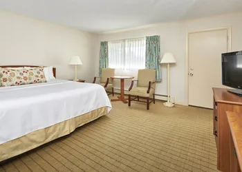 Ogunquit - The Milestone hotel thumbnail 6