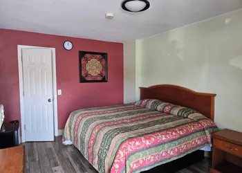 Golf View Motel hotel thumbnail 3