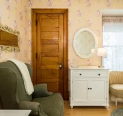 Honeybee Inn Bed & Breakfast hotel detail image 7