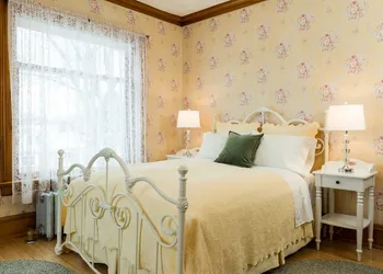 Honeybee Inn Bed & Breakfast hotel thumbnail 8