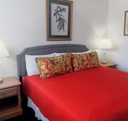 The Cozy Inn hotel detail image 7