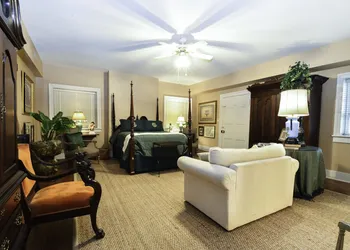 Choctaw Hall Bed and Breakfast hotel thumbnail 5