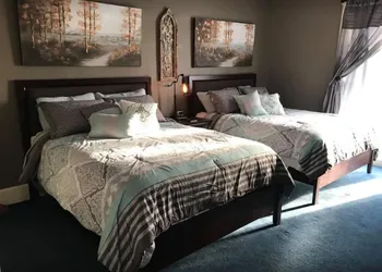 Evans Holly Grove Inn B&B hotel thumbnail 3