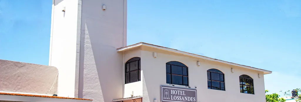 Hotel photo 1 of 21