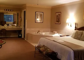 Evening Shade Inn hotel thumbnail 7