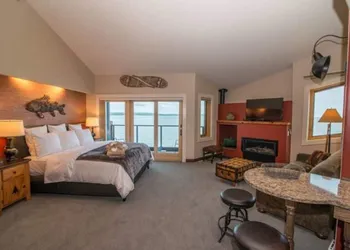 Blue Wave Inn hotel thumbnail 6