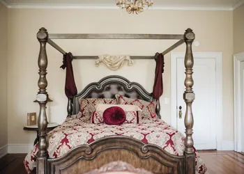 1912 Bed and Breakfast hotel thumbnail 4