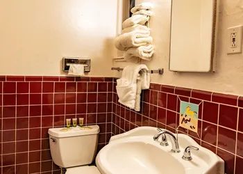 Sands Motel hotel thumbnail 2