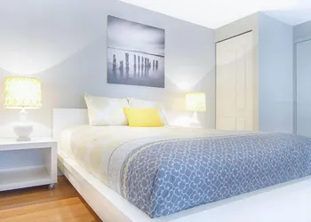 King Suites Downtown Vancouver hotel thumbnail 3