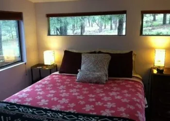 Elden Trails Bed and Breakfast hotel thumbnail 2