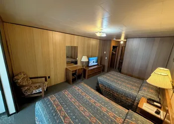 Airport Chalet hotel thumbnail 3