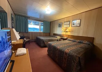 Airport Chalet hotel thumbnail 6