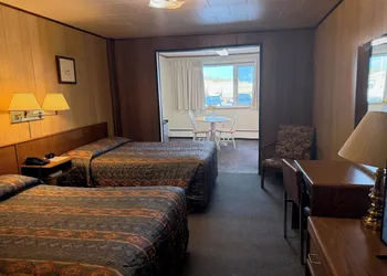 Airport Chalet hotel thumbnail 8