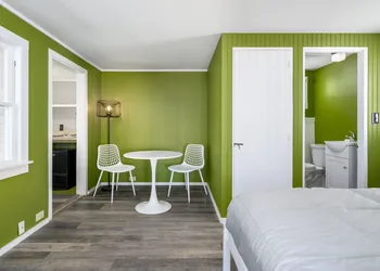 The Beaches Guest Rooms and Cottages hotel thumbnail 5