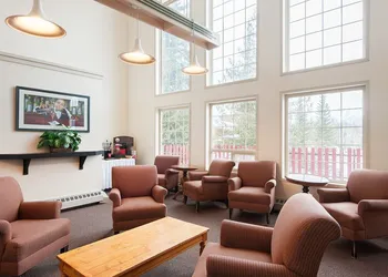 Fernie Slopeside Lodge hotel thumbnail 4