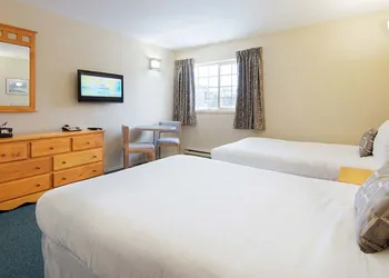 Fernie Slopeside Lodge hotel thumbnail 5